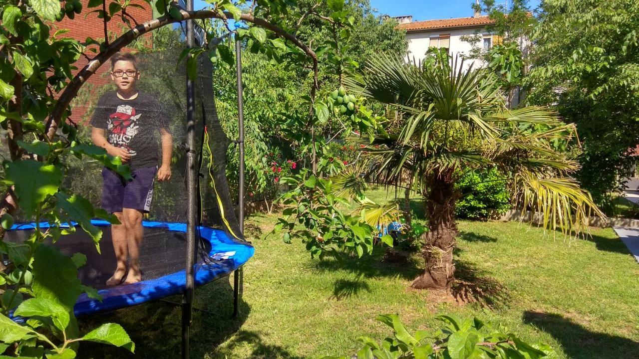 Villa Lusyhouse Pola Esterno foto